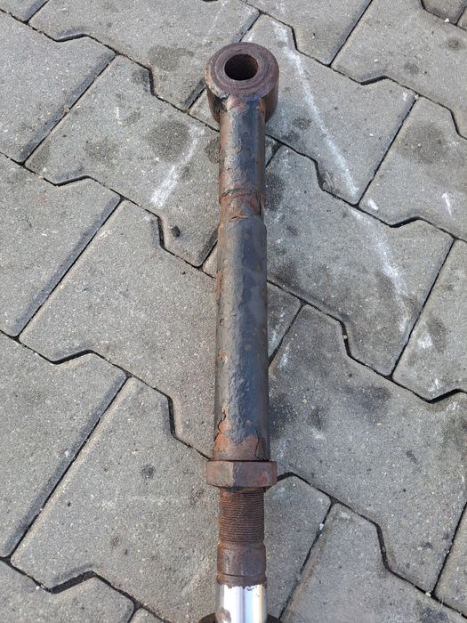 Siłownik Klapy załadowczej Windy Bar Cargolift