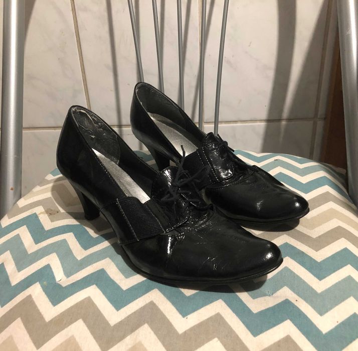 buty damskie czarne lakierki  40