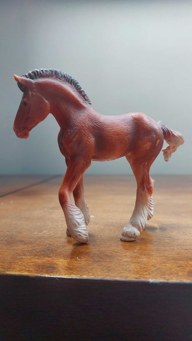 figurka konia Collecta źrebak Clydesdale Foal