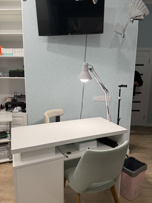 Сдам в оренду місце для манікюру