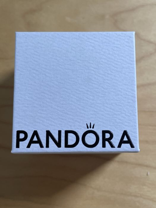 Оригінальні сережки Pandora хупи з паве