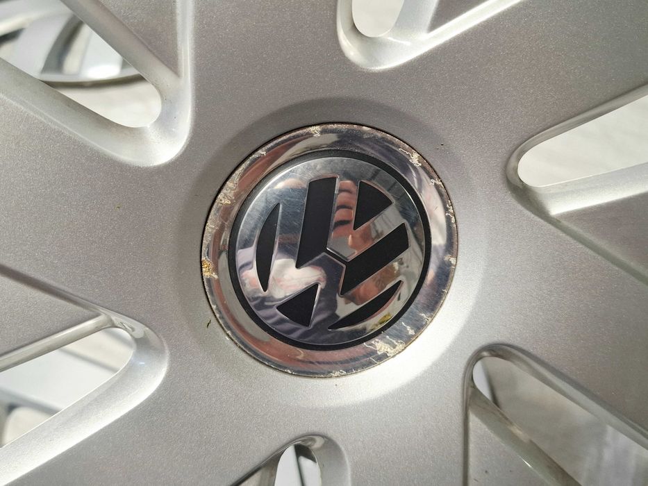 kołpaki oryginał oryginalne vw polo 5 v 6r0 6c0 2009-2017 rozmiar 15 cali 6r0601147c