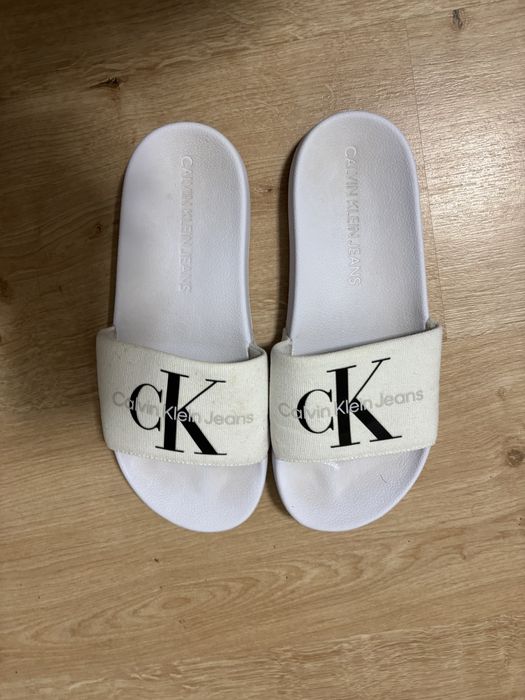Chinelos Calvin Klein