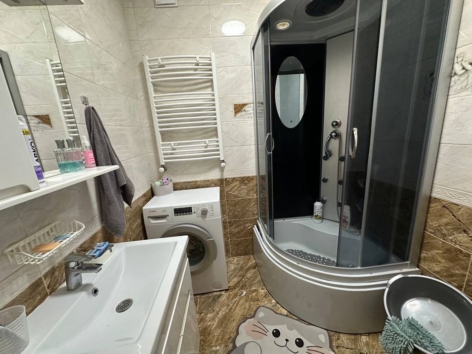 Оренда 2 км квартири поруч з центром