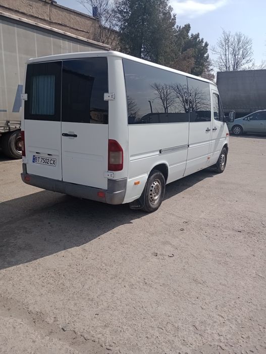 Mercedes sprinter (автобус)