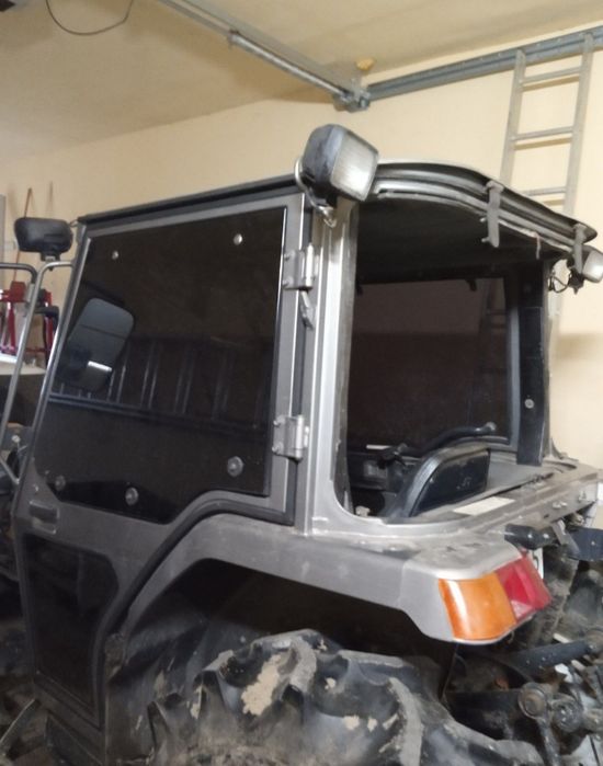 Оргскло для  Авто, спецтехніки  Монолитный поликарбонат Акрил