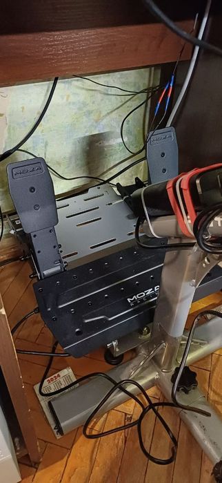 Ігрові педалі Moza racing