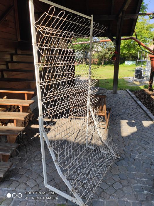 Stojak / regał na gazety , prasę