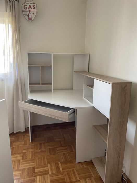 Conjunto de quarto mobilado (cama + escritório + espelho)