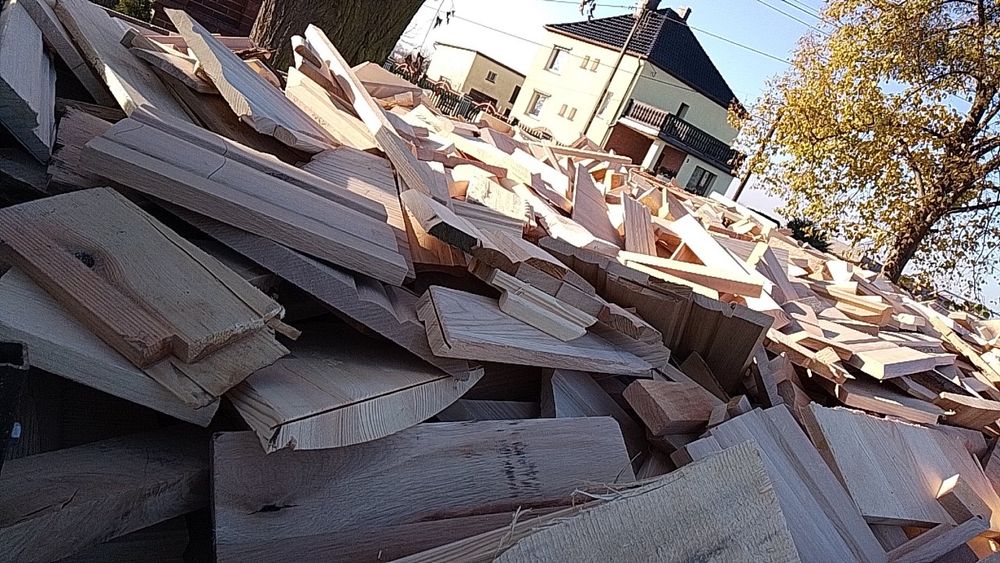 Drewno na rozpałkę lub do palenia