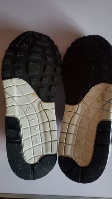 Продам Кросівки NIKE AIR Max Оригінал