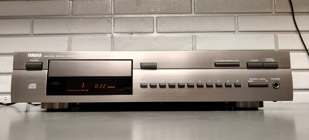 Odtwarzacz CD player YAMAHA CDX-580