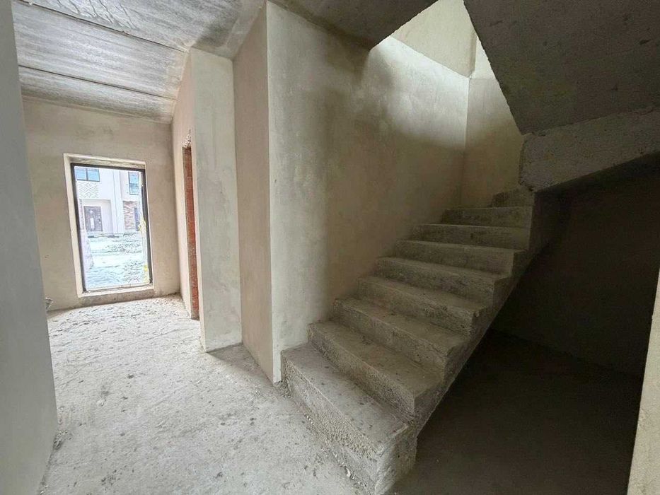 Котедж в КМ Етнія, 110,4 кв, м. р-н На Щасливому