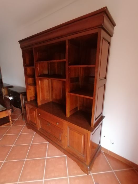 Móvel de Sala. Madeira em cerejeira.