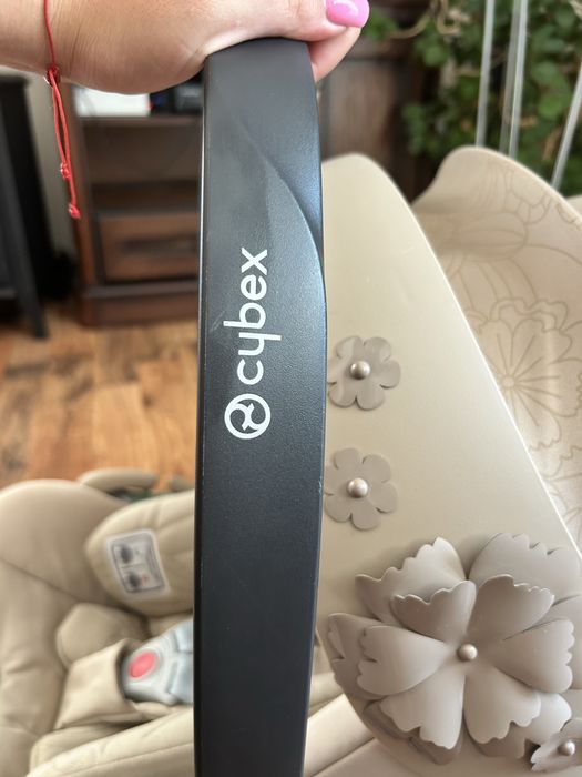 Fotelik Cybex Cloud T i-size Simply Flowers beżowy