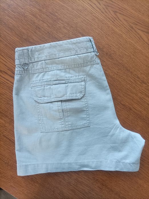 Lniane spodenki damskie.