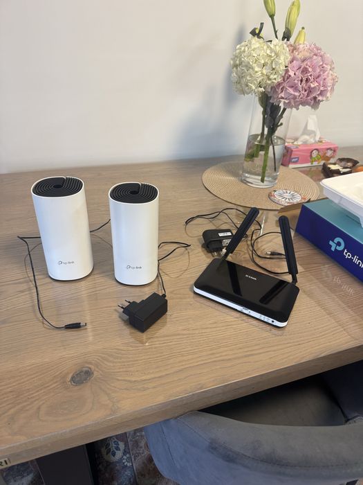 Wi-Fi Mesh-система для покриття будинку бездротовою мережею.
