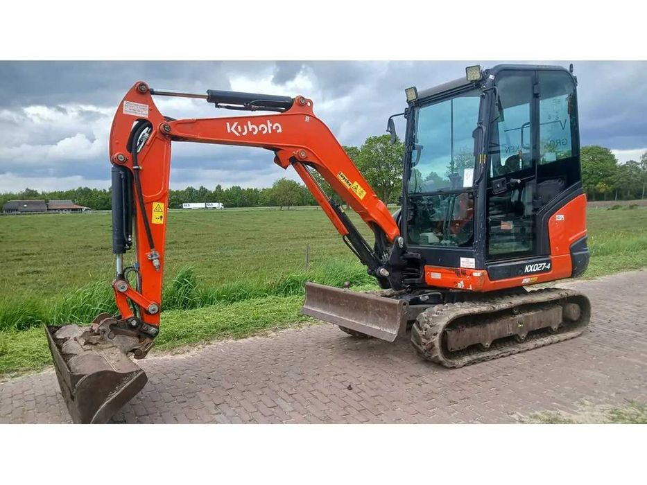 Mini-escavadoras Kubota KX027-4