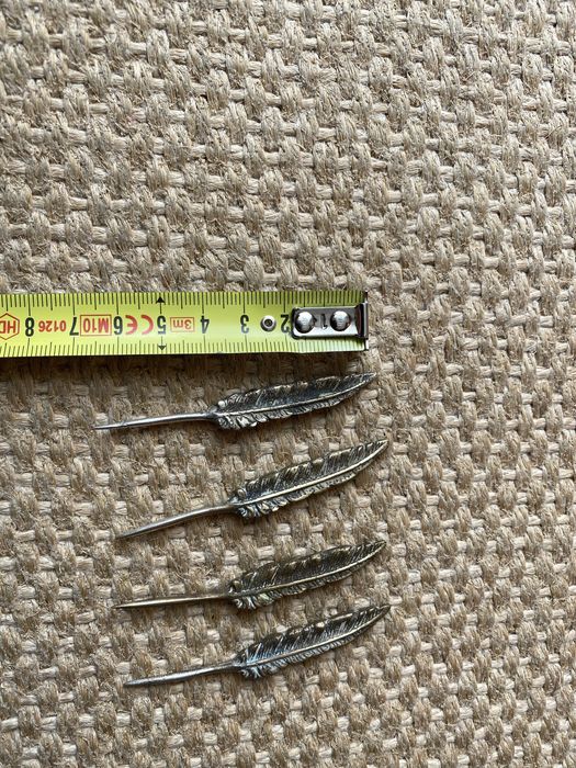 Cisne com plumas para cocktail em metal vintage