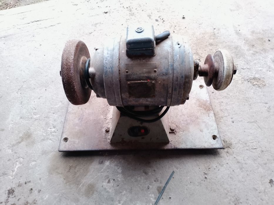 Продам наждак в хорошому стані