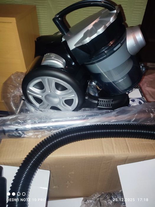 Колбовий пилосос WKM Multi-Zyklon, 800 Вт