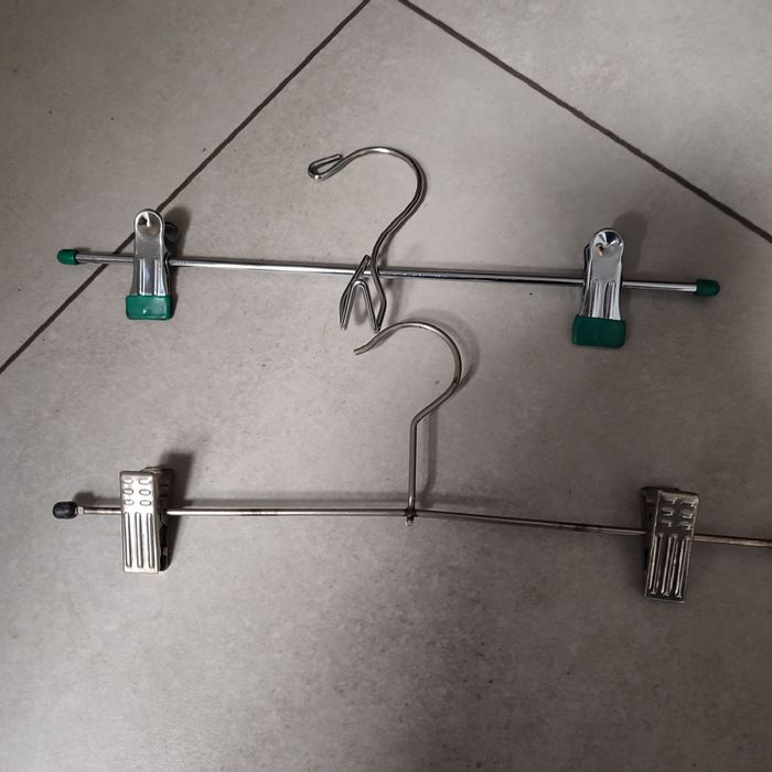 Wieszaki na ubrania 100 szt Plus 10 gratis