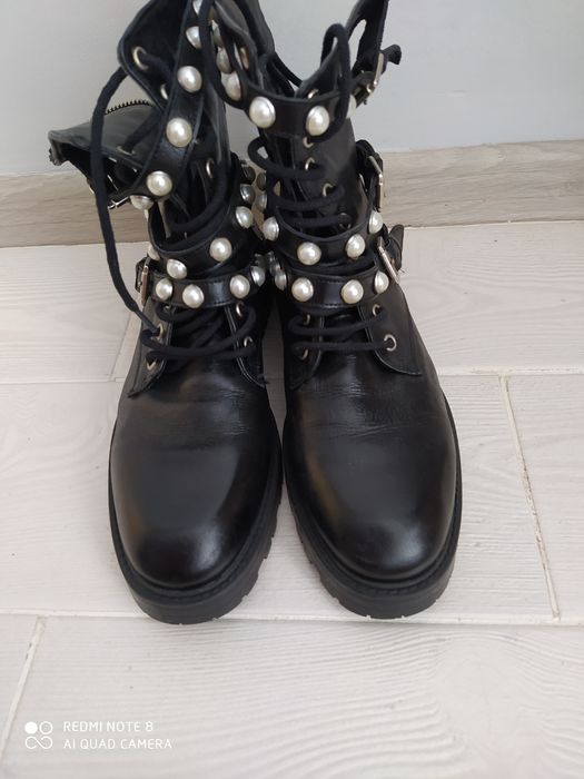 Шкіряні ботінки zara