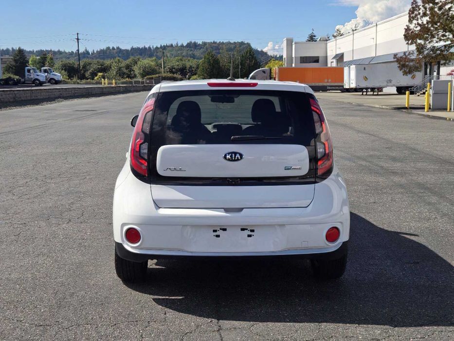 Kia Soul EV+      2015