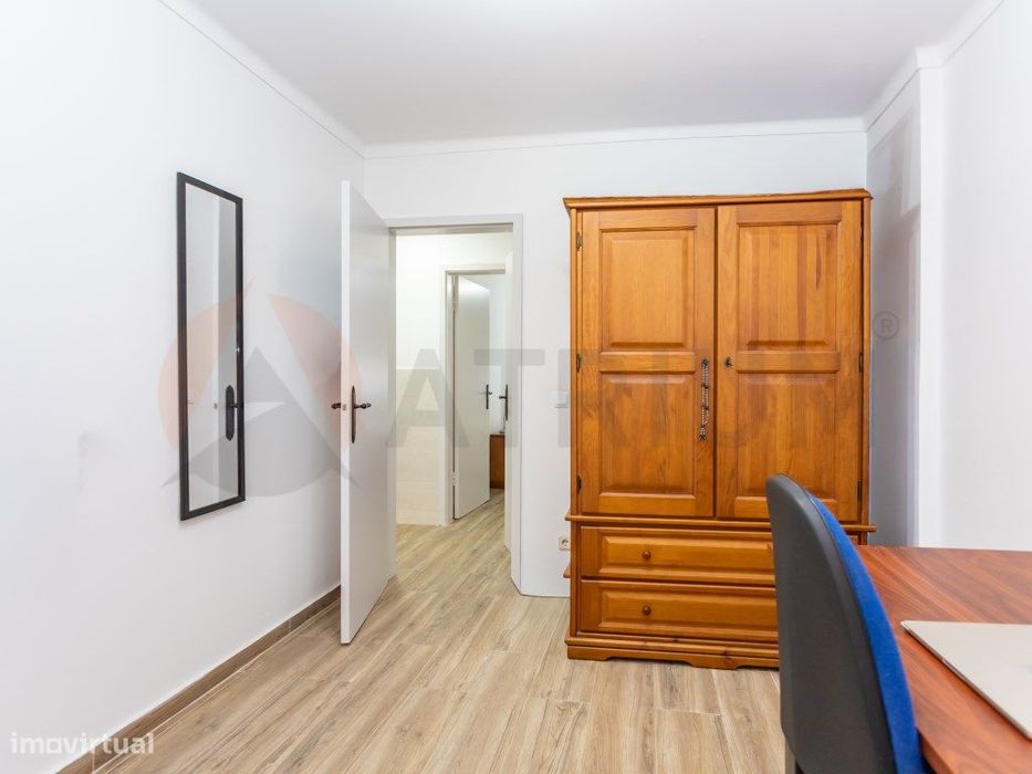 Harmonioso Apartamento com arrecadação