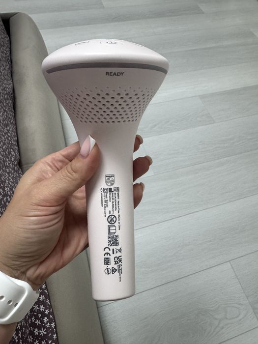 Philips Lumea IPL 9900 Series (BRI973 / BRI977)