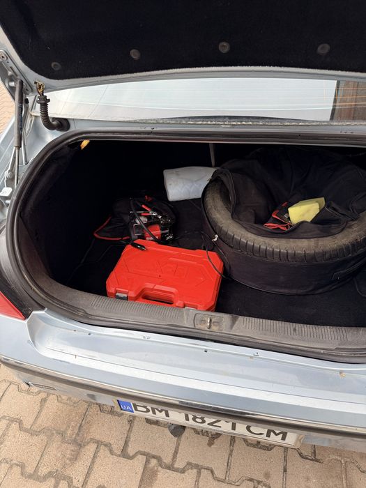 Пежо 407 бізнес клас 1.8 г/б , авто в классному стані