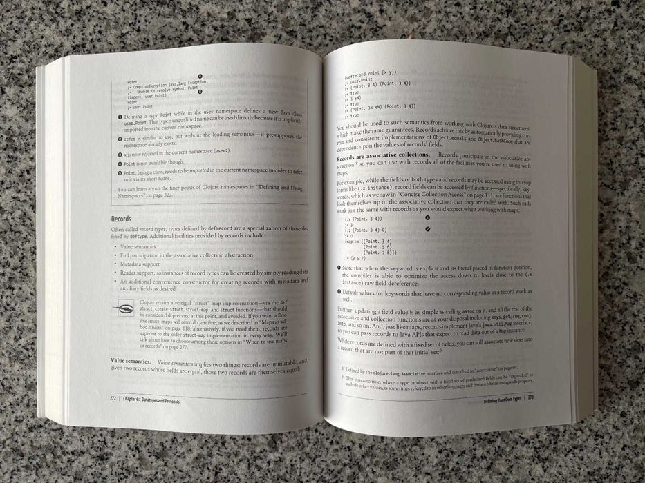 Clojure Programming (Chas Emerick, Brian Carper e Christophe Grand), O'Reilly, muito bom estado