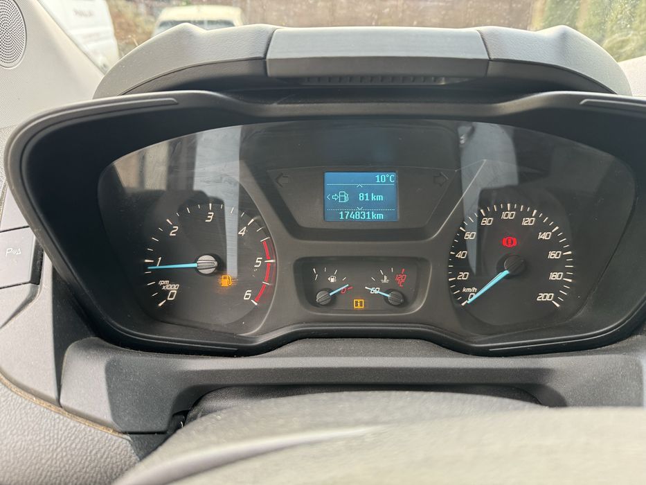 Ford transit custom Brygadówka 6 osobowy