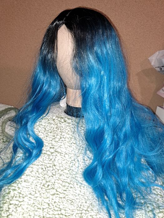 Peruka, długie falowane włosy z naturalnym odrostem niebieskie idealne do cosplay wig Nowa