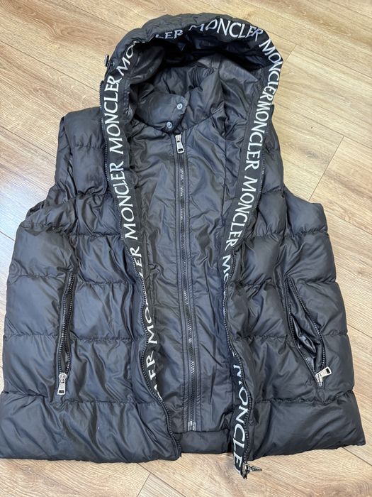 Жилетка Moncler