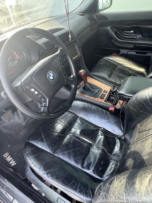 Продам BMW 735І E38