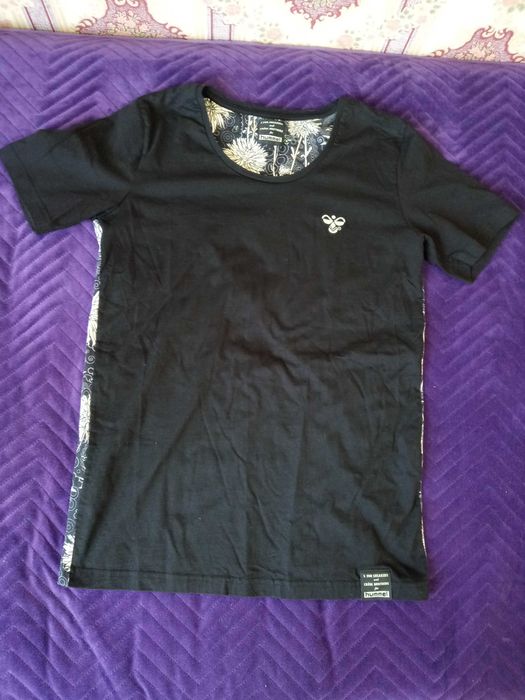 Czarny t-shirt z kwiatami na plecach Hummel Creol Brothers S