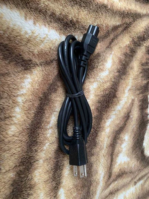 Кабель питания для ноутбука