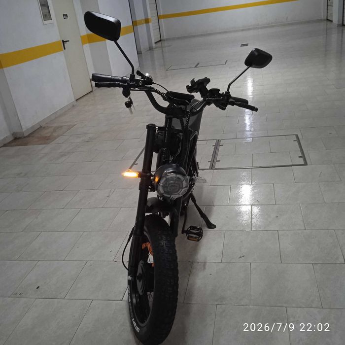Bicicleta elétrica nova, 2000 W - 40 Ah. (2 baterias).