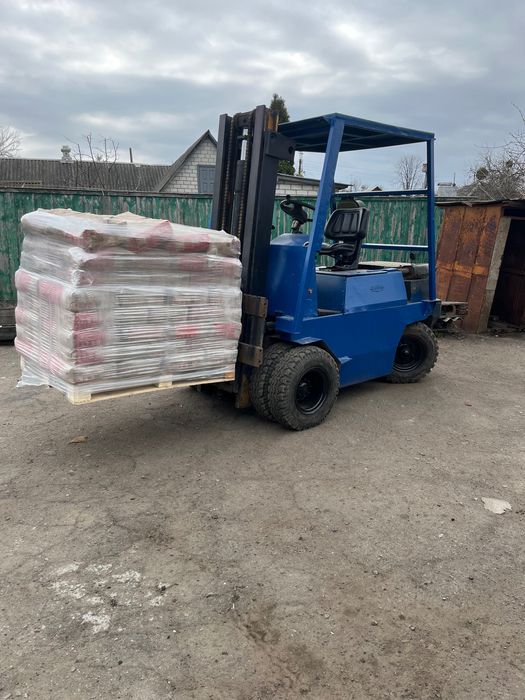 Погрузчик вилочный