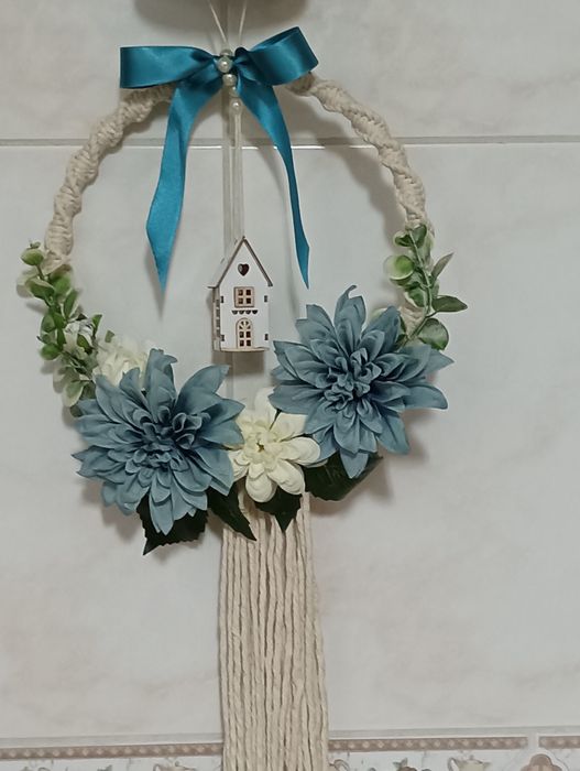 Coroas de flores para a porta