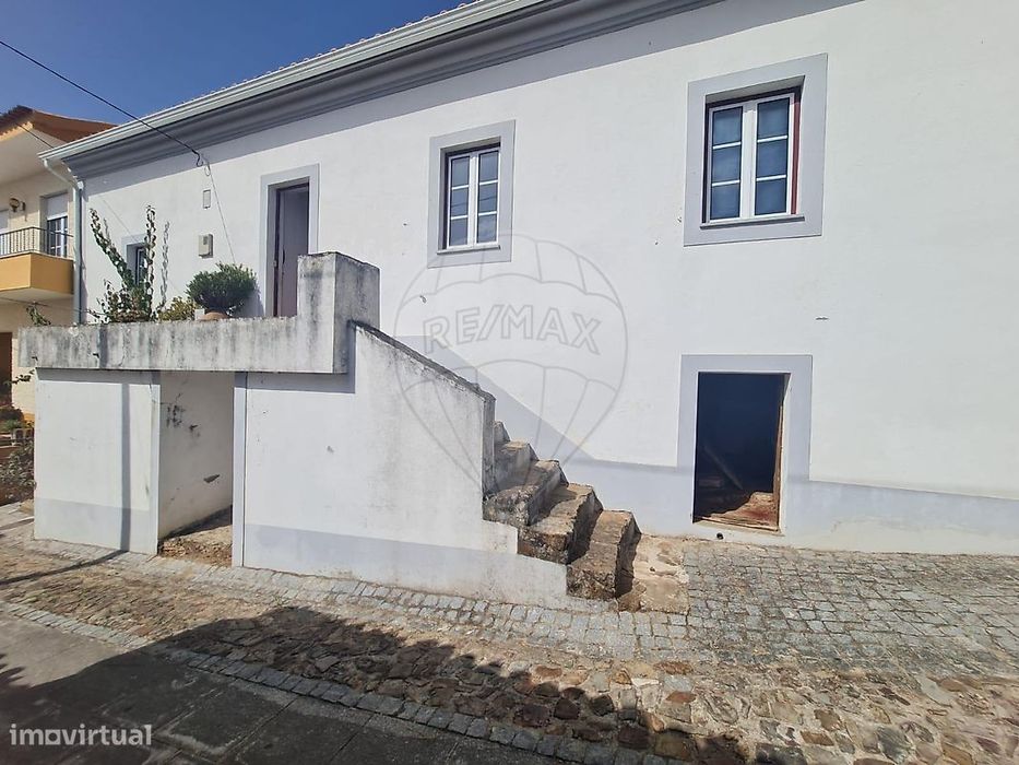 Moradia T4 para venda