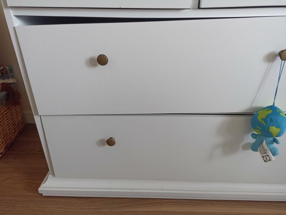 Cómoda branca 8gavetas