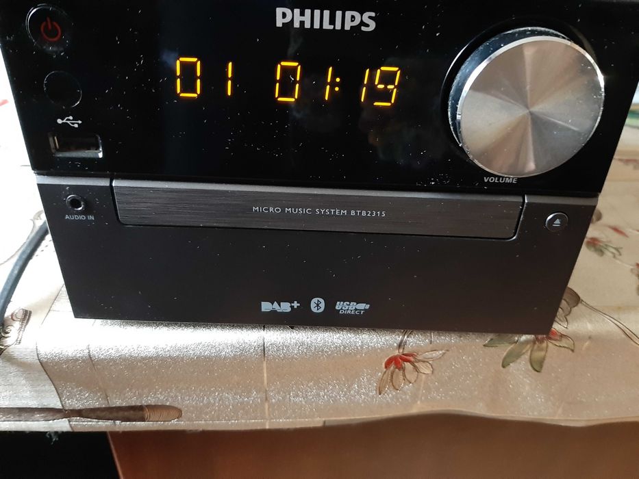 Wieża Philips BTB2315