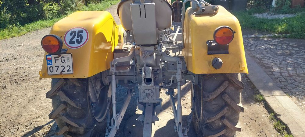 Ursus c 330  rok 84
