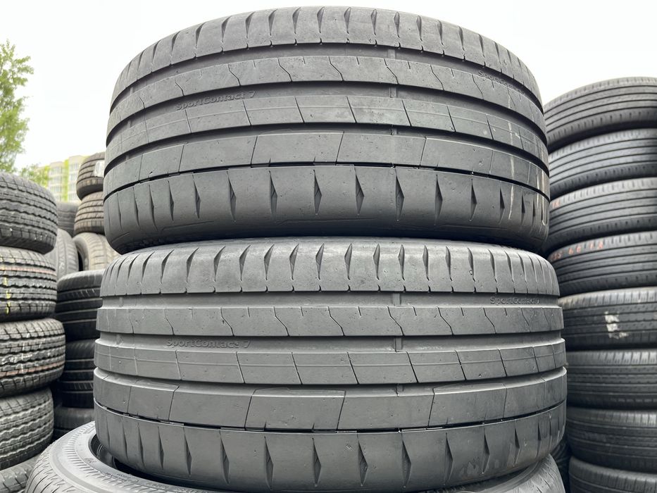245 40 R19 2шт Continental  UltraContact7