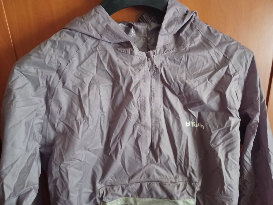 Capa de chuva impermeável lilás para acampamento (10-14 anos)