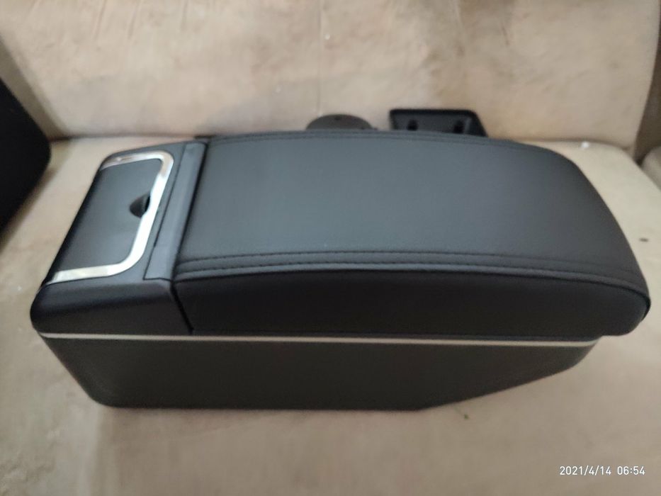 Подлокотник  TOYOTA Verso EZ, Тойота Версо