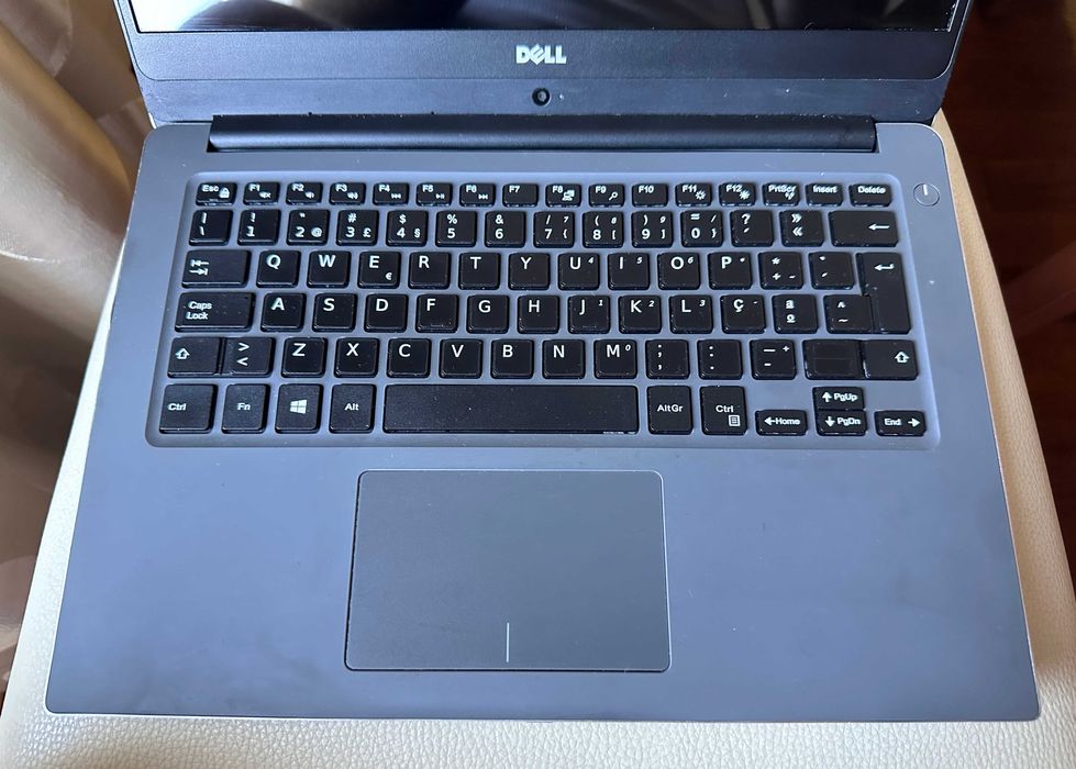 Dell Inspiron 7460 14.1"FHD/i5-7200/8Gb Ram/Ssd 256G/Geforce 940Mx 4Gb