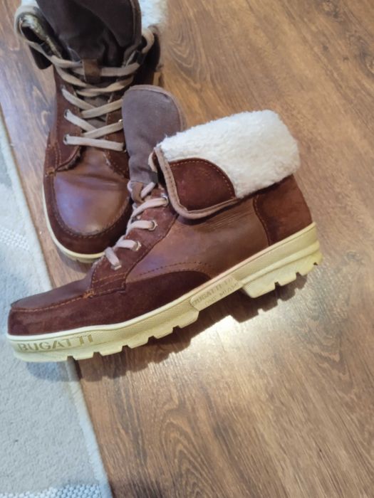 Продам чоловічі шкіряні черевики бренду Bugatti